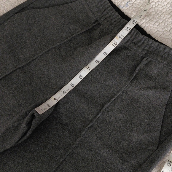 The Group Babaton Aritzia Medium Grey Pipe Leg Stretch Waist Sweat Pants - Picture 11 of 16